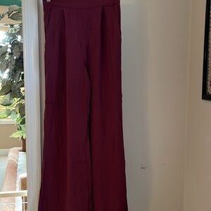 BOBI BLACK BY REVOLVE PULL ON MAROON SLACKS. NWT. SIZE SMALL.